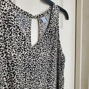 Old Navy Womens Leopard Print Sleeveless V-Neck Keyhole Back Blouse Top Black M